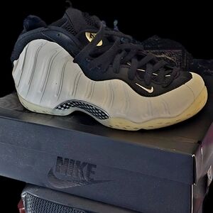 Nike Foamposite Pro Sneakers